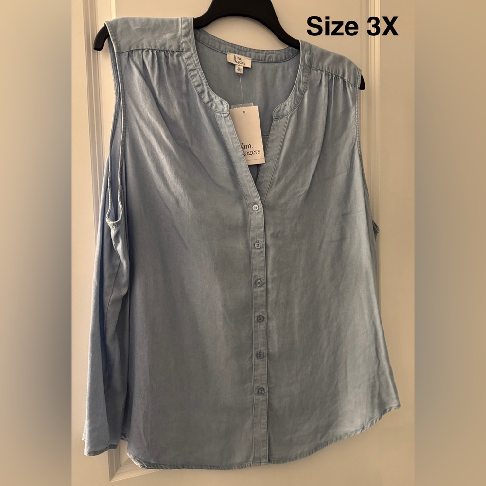 #2460 - Kim Rogers Light Wash Blue Denim Jean Sleeveless Button Down Blouse Top